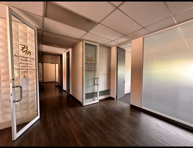 404M² OFFICE TO LET IN PARKTOWN